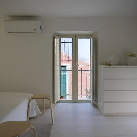 Marta Aci Trezza Apartmán *